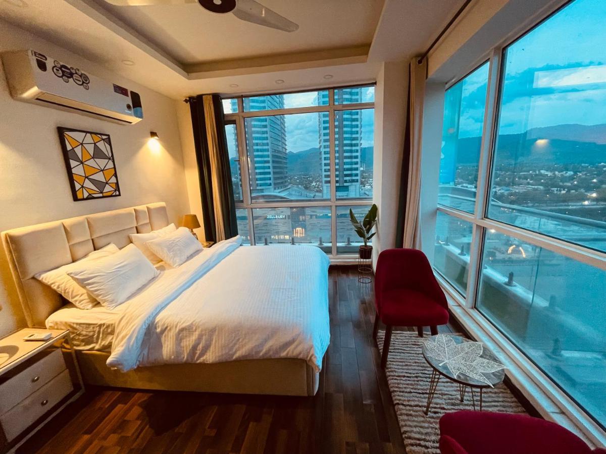 High Rise Presidential Suite In Elysium Opp Centaurus Исламабад Екстериор снимка