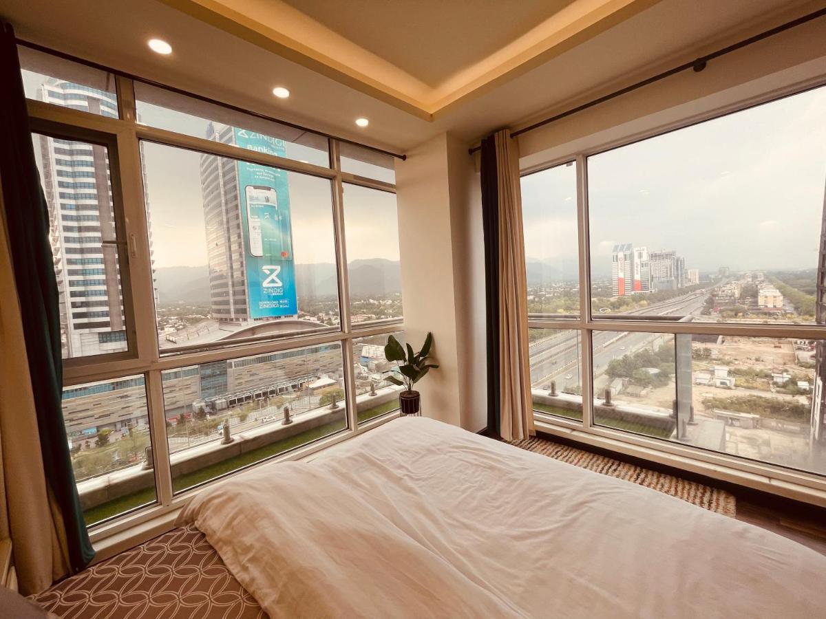 High Rise Presidential Suite In Elysium Opp Centaurus Исламабад Екстериор снимка