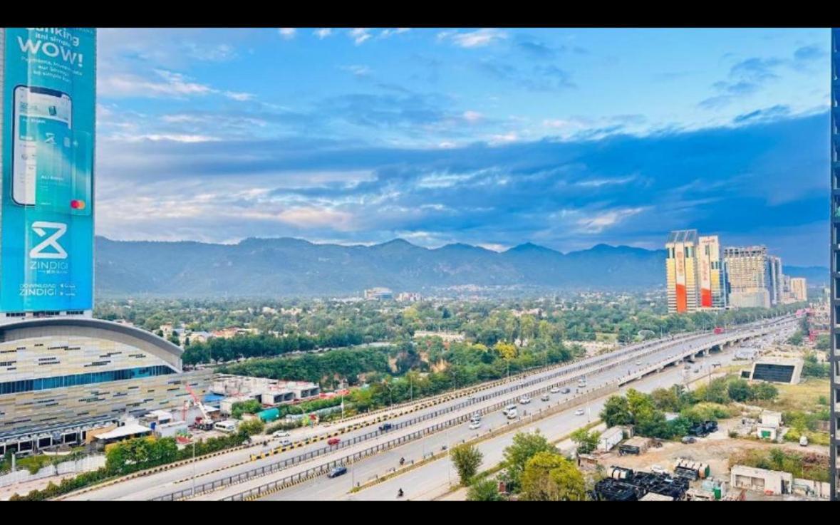High Rise Presidential Suite In Elysium Opp Centaurus Исламабад Екстериор снимка